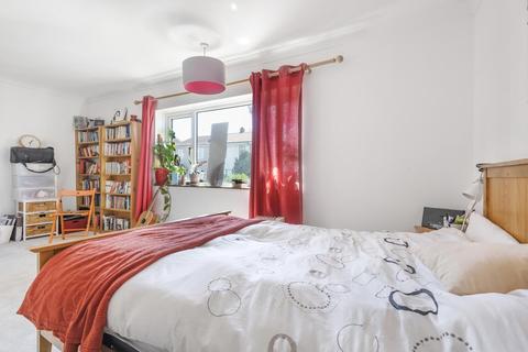 105 Holburne Road, London, SE3 8HH