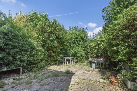 105 Holburne Road, London, SE3 8HH