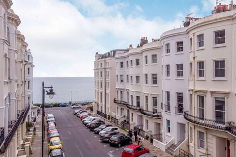 2 bedroom penthouse for sale, Chesham Place, Brighton