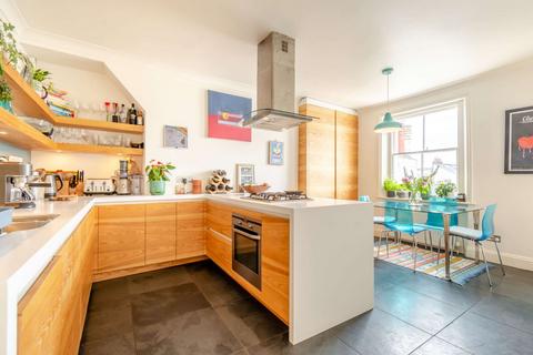 2 bedroom penthouse for sale, Chesham Place, Brighton