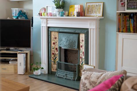 163 Faversham Road, Kennington, Ashford, TN24 9AE