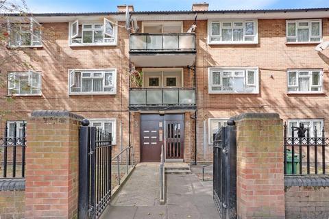 2 bedroom apartment to rent, Canberra Road, East Ham, London