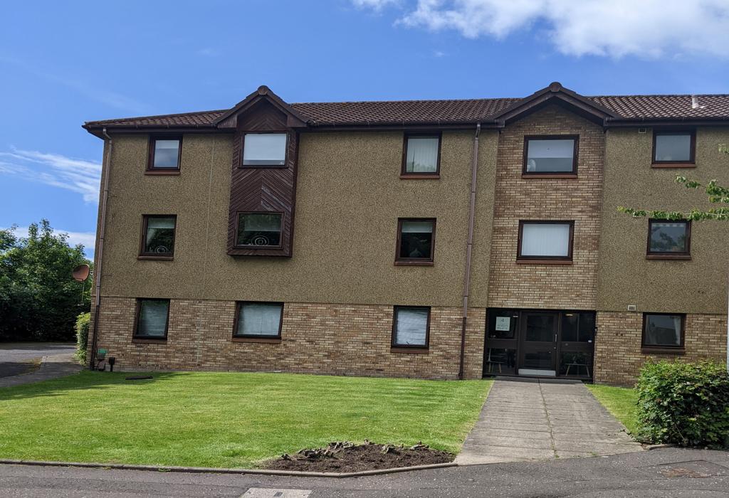 a Sloan Place, Irvine, Ayrshire 2 bed flat £57,500