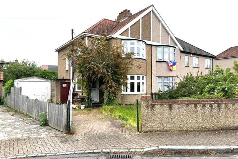 16 Bradford Close, Bromley, BR2 8NR