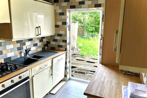 16 Bradford Close, Bromley, BR2 8NR