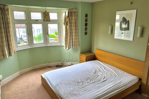 16 Bradford Close, Bromley, BR2 8NR