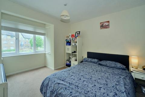 Studio for sale, Cotswold Way, Worcester Park, Surrey, KT4