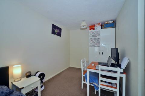 Studio for sale, Cotswold Way, Worcester Park, Surrey, KT4