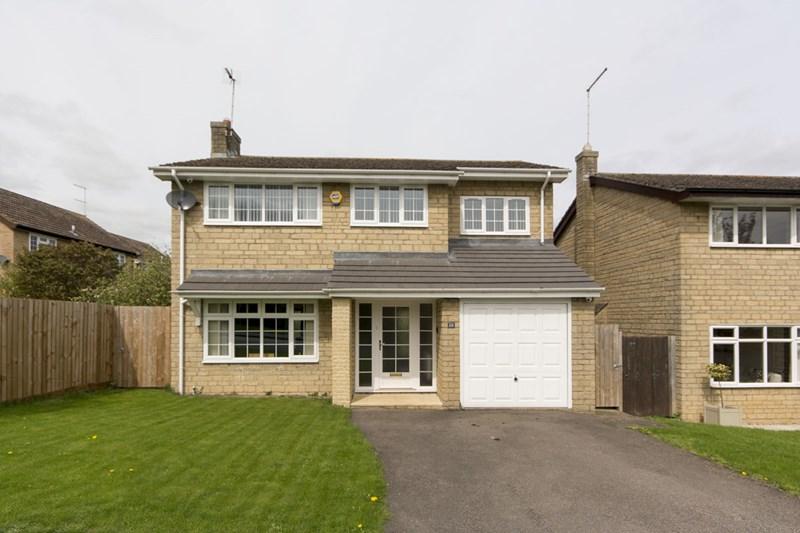 Kings Road, Oundle, Peterborough... 3 bed detached house £1,425 pcm