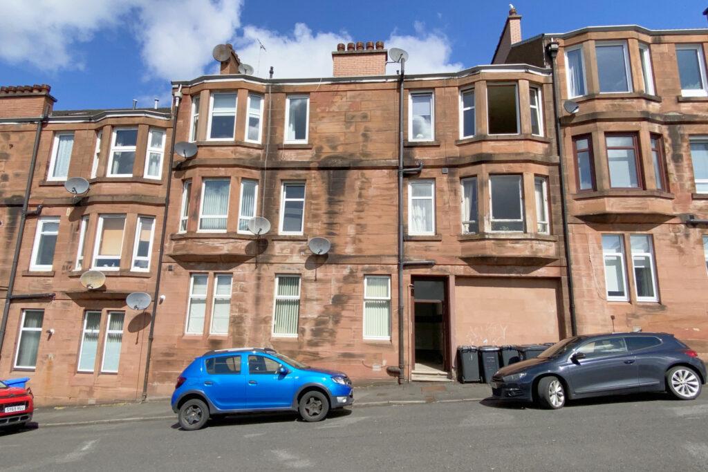 2/2 7 Stuart Street, Old Kilpatrick 1 bed flat £55,000