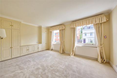 2 bedroom terraced house to rent, Broadhinton Road, SW4