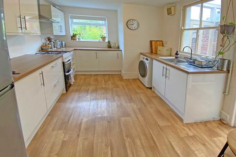 17 Monkswell Road, Exeter, EX4 7AX