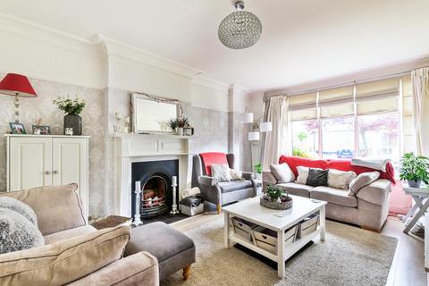 14 Hillcrest View, Beckenham, BR3 3EY