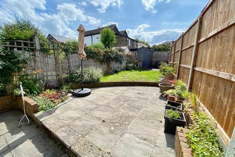 24 Francis Road, Wallington, SM6 9AS