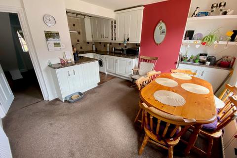 24 Francis Road, Wallington, SM6 9AS