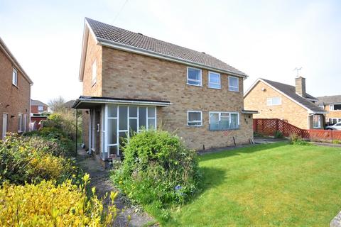 24 Bellwood Crescent, Thorne, Doncaster, DN8 4BA
