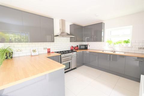 16 Wilmington Avenue, Orpington, BR6 9BJ