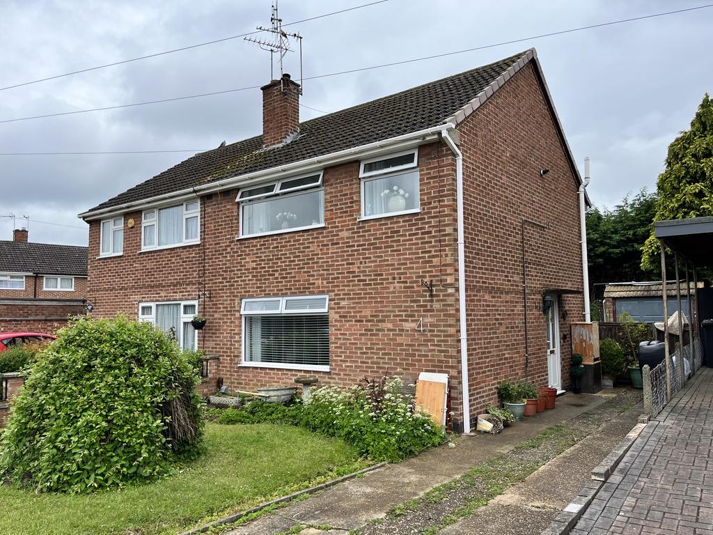 Heddington Way, West Knighton 3 bed semidetached house for sale £245,000