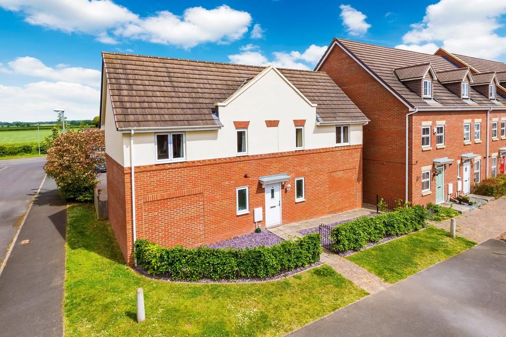 Highlander Drive, Donnington, Telford 2 bed apartment £155,000
