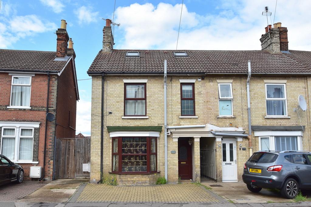 Bramford Road, Ipswich IP1 4AU 4 bed end of terrace house £225,000