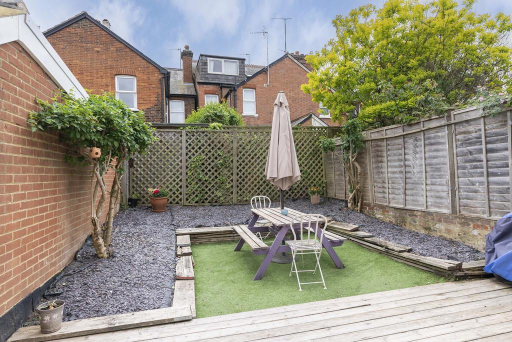 Rothes Road, Dorking 3 bed semidetached house £600,000