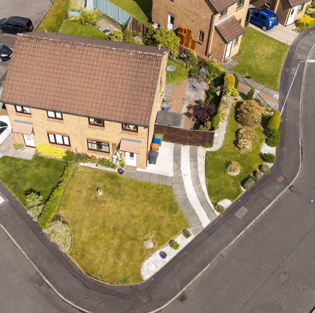 Kelvinvale, Kirkintilloch, Glasgow 3 bed semidetached house £205,000
