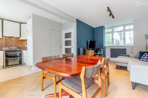 1 Alexandra Mews, London, N2 9HA