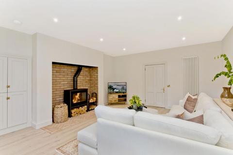 4 bedroom flat for sale - Garden Flat, Whittingehame House, Whittingehame, Haddington, EH41 4QA