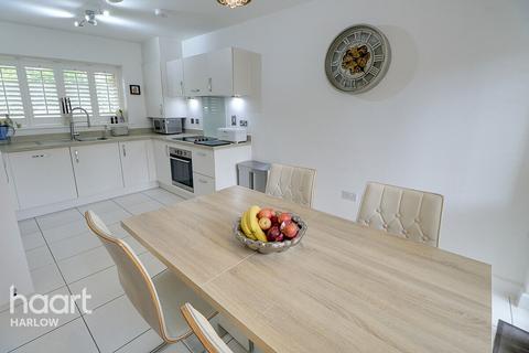 7 Bittern Lane, Newhall, Harlow, CM17 9GH
