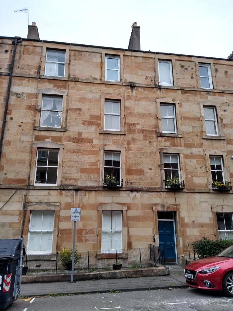 Livingstone Place, Edinburgh, EH9 3 bed flat £1,640 pcm (£378 pw)