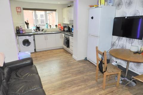 101 Headingley Mount, Leeds, LS6 3JX
