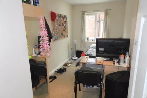 101 Headingley Mount, Leeds, LS6 3JX