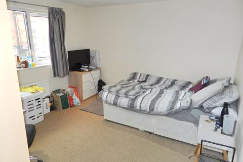 101 Headingley Mount, Leeds, LS6 3JX