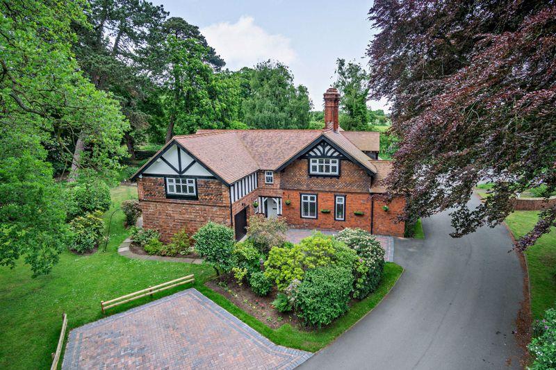 Tiverton, Nr. Tarporley 4 bed detached house £775,000