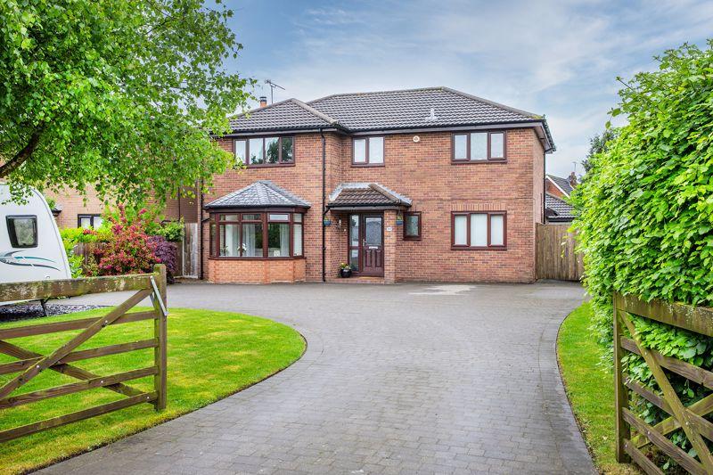 Newcastle Road, Shavington 4 bed detached house for sale £489,000