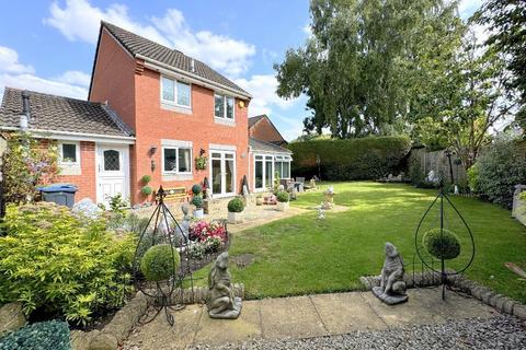 3 bedroom detached house for sale, Tamarisk Close, Calne, Wiltshire, SN11 0QU