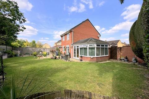 3 bedroom detached house for sale, Tamarisk Close, Calne, Wiltshire, SN11 0QU