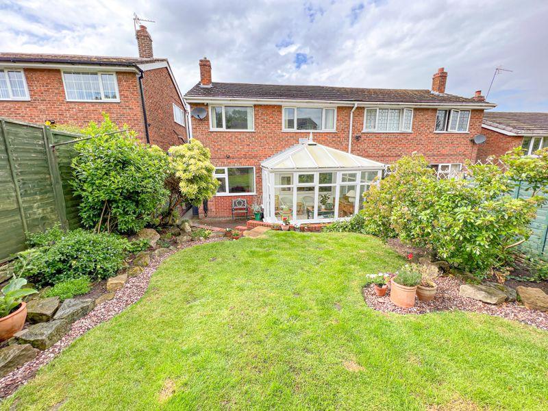 Hundred Acre Road, Streetly, Sutton Coldfield, B74 2BJ 3 bed semi