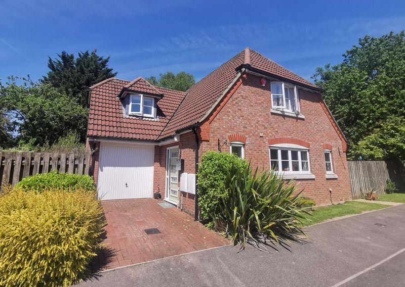 Badger Close, Four Marks, Alton... 3 bed detached house £575,000
