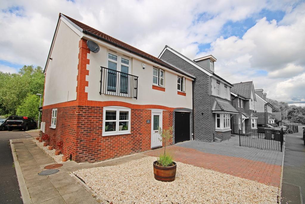 Camberwell Drive, Warrington, WA4 3 bed semidetached house £250,000