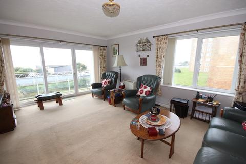 3 bedroom flat for sale, St Kitts, West Parade, Bexhill, TN39