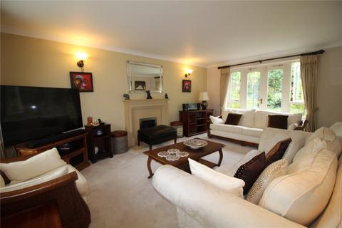 4 bedroom detached house to rent, Chelveston Crescent, Solihull, B91