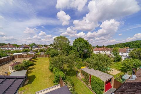 4 Lime Tree Walk, West Wickham, BR4 9ED