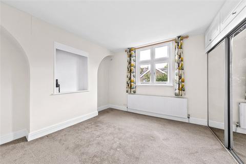 23 Gloucester Road, Richmond, TW9 3BS
