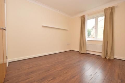 2 bedroom flat to rent, 2 Bedroom Apartment with Parking, Underwood Rise, Tunbridge Wells