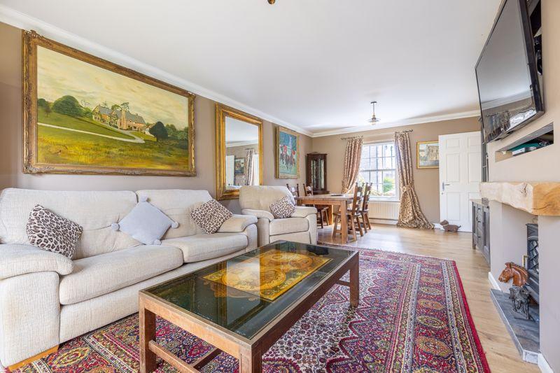 Shepton Mallet 5 bed detached house £525,000