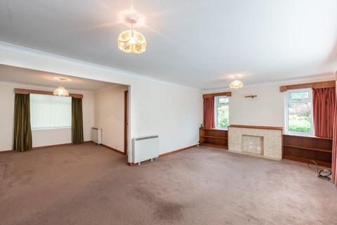 1 Woodlands Glasgow Road, Perth, PH2 0PJ