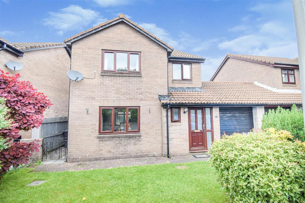 The Hollies, Quakers Yard 3 bed detached house £280,000