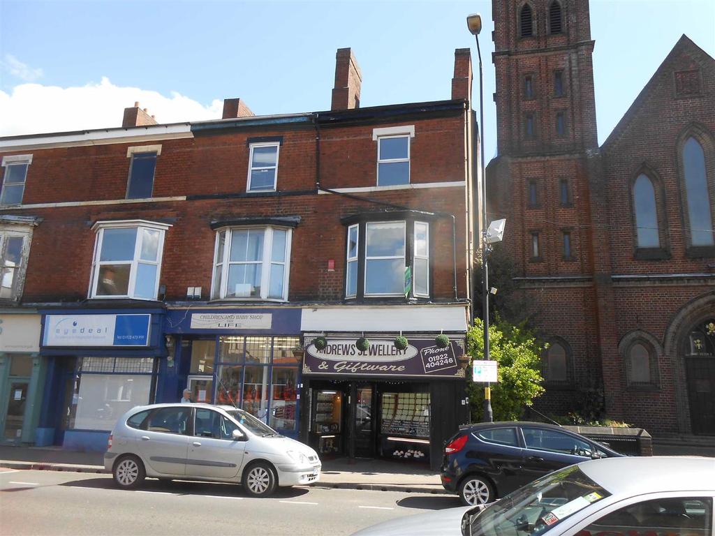 Harrison Street, Bloxwich 2 bed £625 pcm (£144 pw)