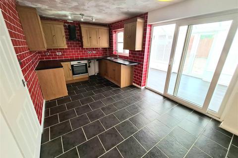 7 Barons Croft, Nuneaton, CV10 9QQ